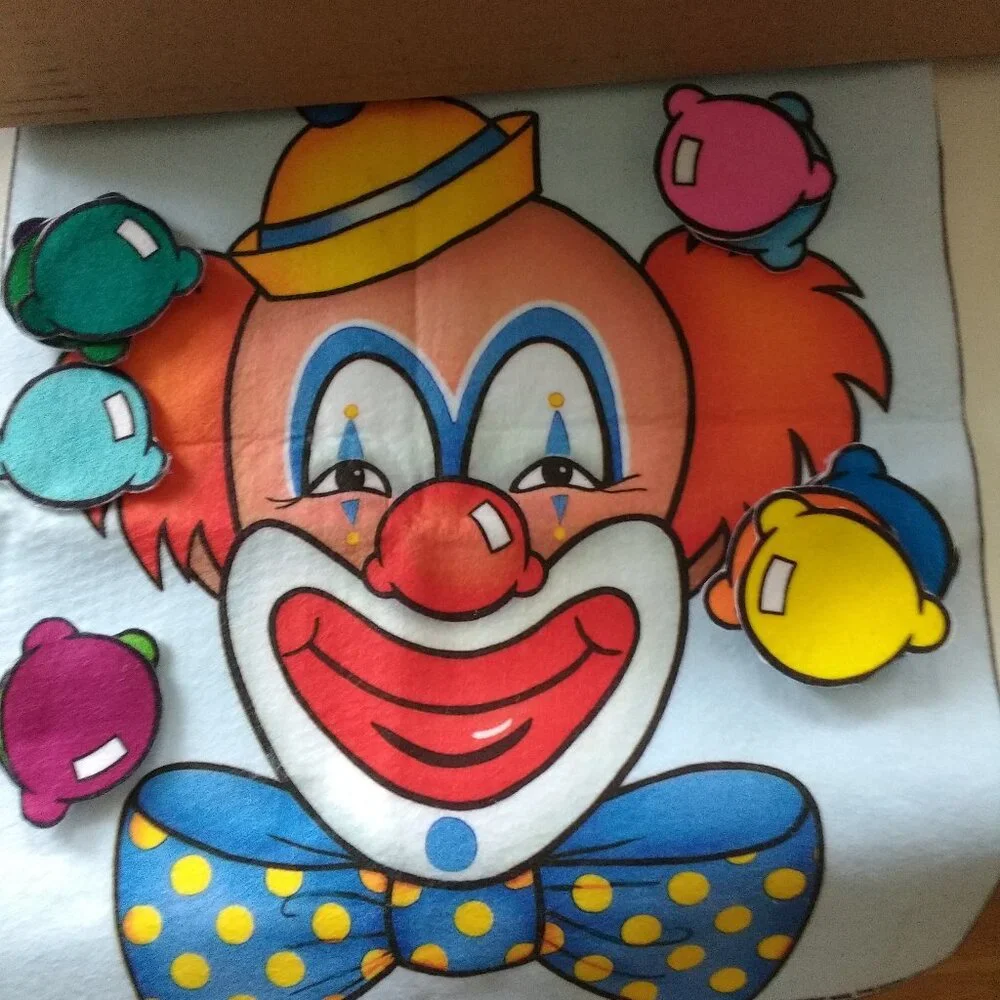 Flannel Board Story: Clown face Nose 11 felt pc + Colored Felt Heart 8 felt pc